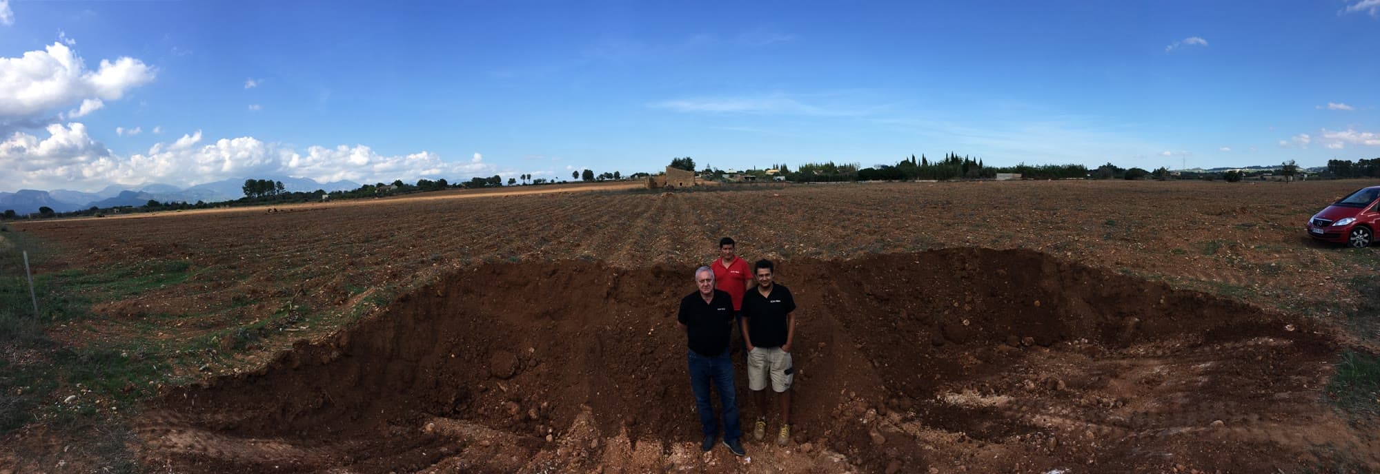 Two generations in the freshly dug plot